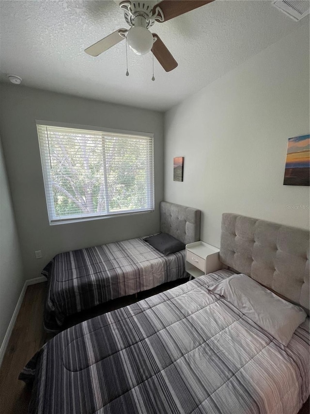 1935 Oxnard Ct, Tampa, FL 33612 - photo 17