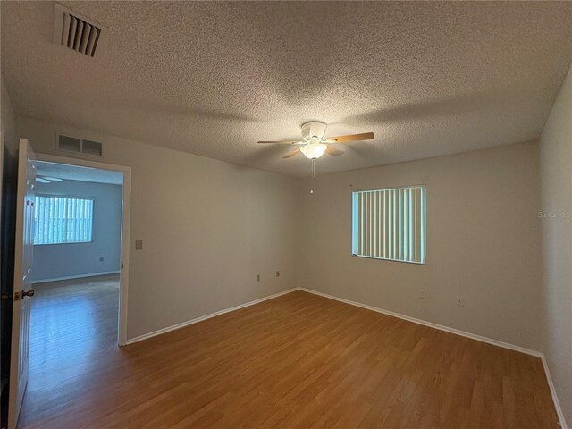 2900 Grovewood Blvd Unit A, Palm Harbor, FL 34683 - photo 17