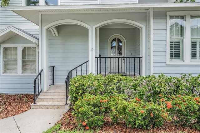 650 Geneva Pl, Tampa, FL 33606 - entrance to property featuring covered porch