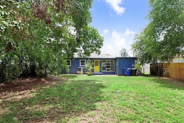201 83rd Ave N, Saint Petersburg, FL 33702 - back of property featuring stucco siding
