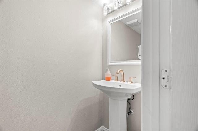 3323 Fox Hunt Dr, Palm Harbor, FL 34683 - bathroom with a sink