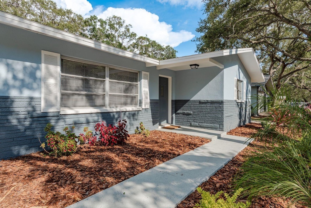 1949 Kings Hwy, Clearwater, FL 33755 - photo 1