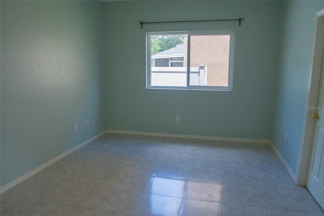 25435 Bruford Blvd, Land O Lakes, FL 34639 - empty room featuring baseboards