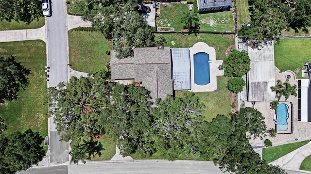 1310 Rustlewood Dr, Brandon, FL 33510 - aerial view of a pool
