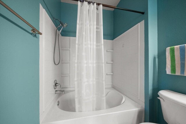 10764 70th Ave Unit 4305, Seminole, FL 33772 - full bath with toilet and shower / tub combo