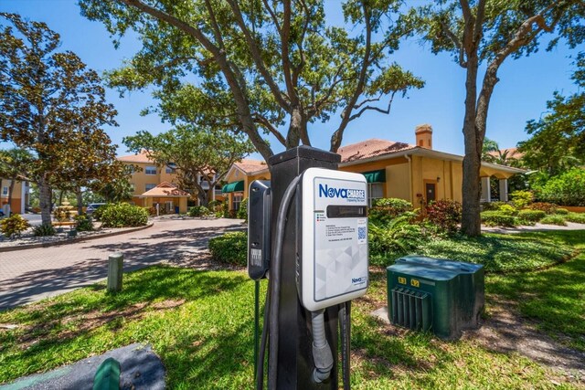 10764 70th Ave Unit 4305, Seminole, FL 33772 - exterior view of a chimney