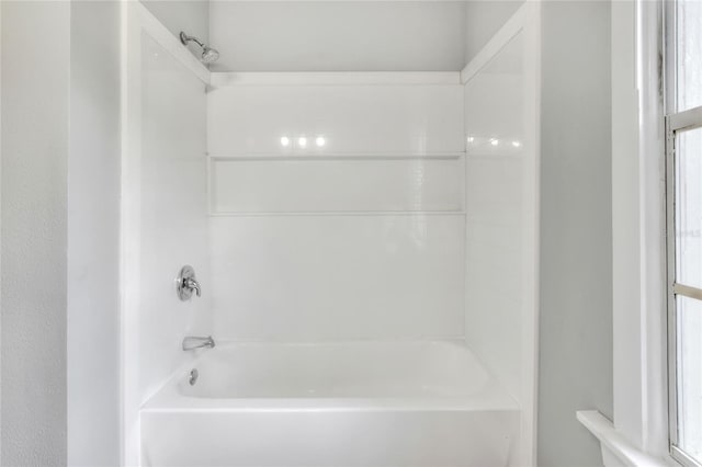 720 Woodward St, Lakeland, FL 33803 - bathroom with shower / washtub combination