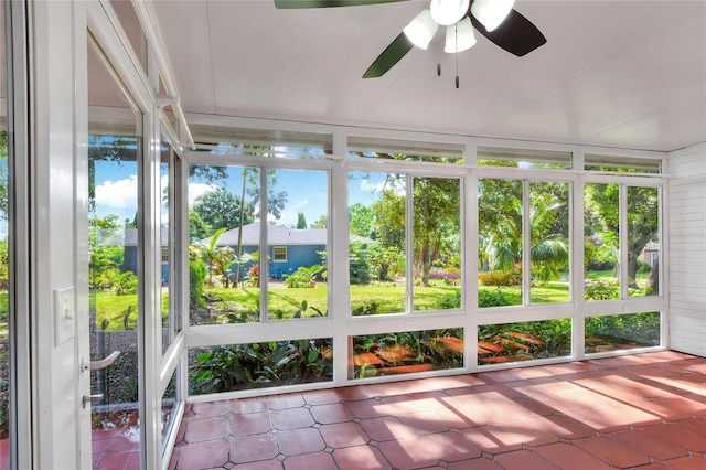 720 Woodward St, Lakeland, FL 33803 - unfurnished sunroom with ceiling fan