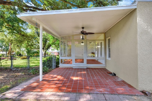 720 Woodward St, Lakeland, FL 33803 - view of patio featuring a ceiling fan