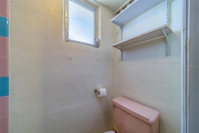 2123 Indigo Dr, Clearwater, FL 33763 - bathroom featuring toilet