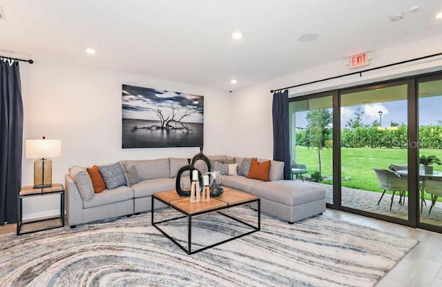 33618 Castaway Loop, Wesley Chapel, FL 33543 - living room featuring recessed lighting