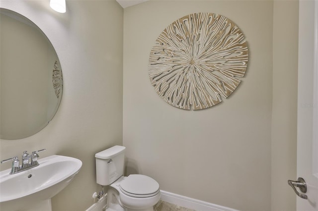 2866 Quail Crest Ct, Valrico, FL 33594 - bathroom featuring a sink and toilet