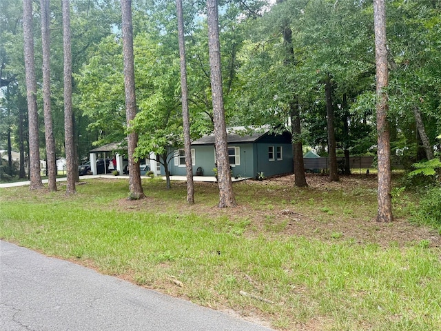612 NW 9th Cir, Williston, FL 32696 - view of front of property with view of scattered trees