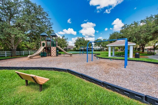 27652 Sky Lake Cir, Wesley Chapel, FL 33544 - photo 42