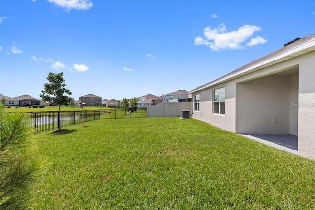 33369 Hamilton Hill Ln, Wesley Chapel, FL 33545 - view of yard with a water view and a residential view