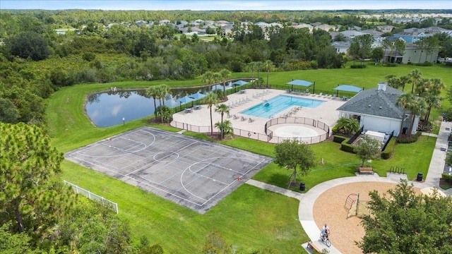 33369 Hamilton Hill Ln, Wesley Chapel, FL 33545 - aerial view of a pool and a nearby body of water