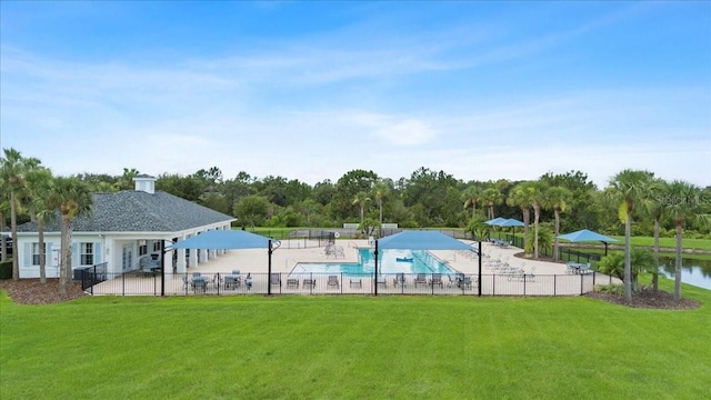 33369 Hamilton Hill Ln, Wesley Chapel, FL 33545 - view of home's community with a pool