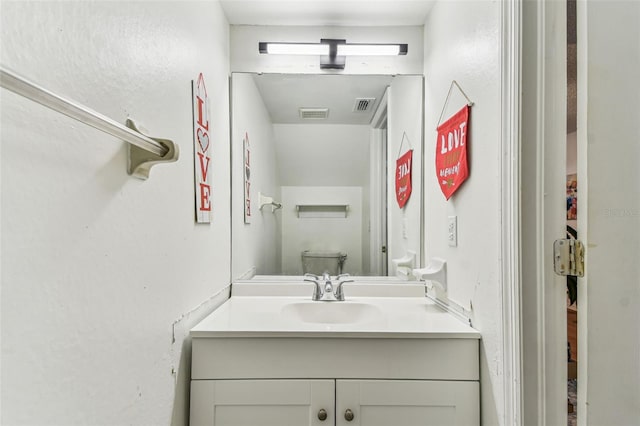 3335 Fox Hunt Dr, Palm Harbor, FL 34683 - bathroom with vanity and toilet