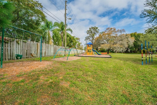 3335 Fox Hunt Dr, Palm Harbor, FL 34683 - view of yard