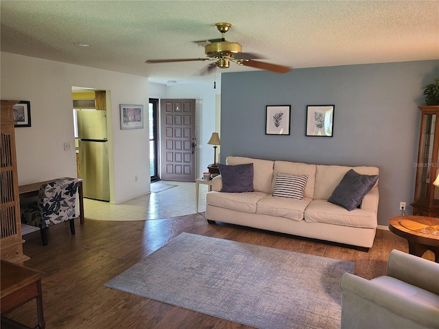 2588 Laurelwood Dr Unit 16A, Clearwater, FL 33763 - photo 4