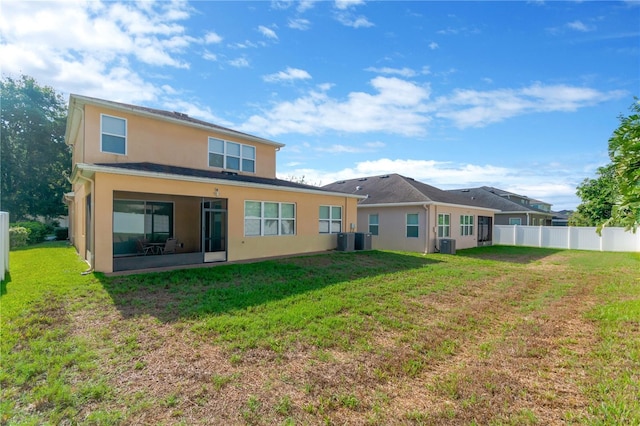 320 Roxbury Crossing Ct, Valrico, FL 33594 - rear view of house with stucco siding