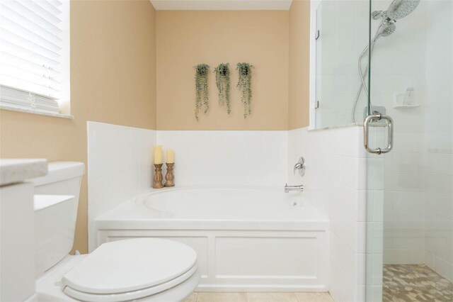 11913 Butler Woods Cir, Riverview, FL 33579 - bathroom featuring a garden tub and a stall shower