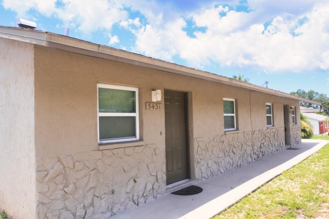 5431 Beach St, New Port Richey, FL 34652 - photo 1