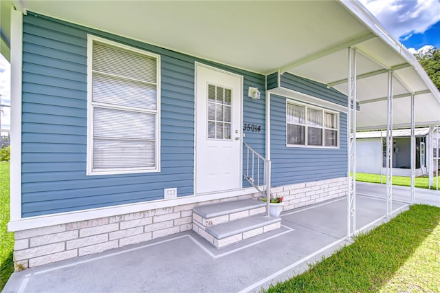 35014 Carl Ave, Zephyrhills, FL 33541 - property entrance