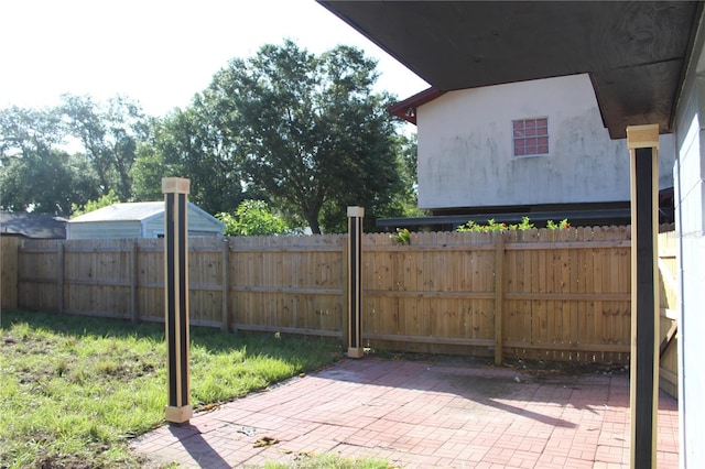 8524 Fish Lake Rd, Tampa, FL 33619 - photo 15