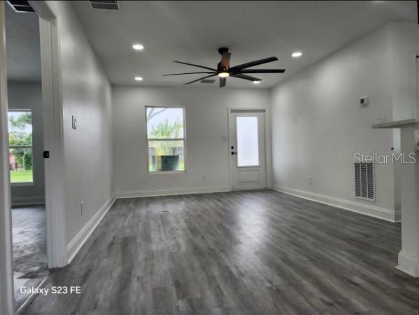 8524 Fish Lake Rd, Tampa, FL 33619 - photo 8