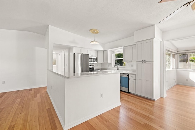 1084 39th Ave NE, Saint Petersburg, FL 33703 - photo 10