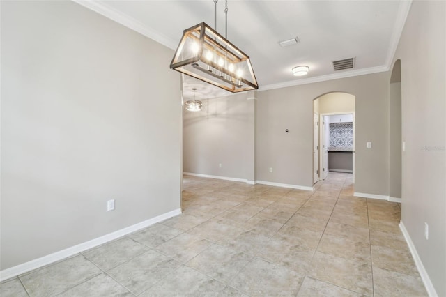 3530 Brook Crossing Dr, Brandon, FL 33511 - unfurnished room featuring arched walkways, ornamental molding, and a chandelier