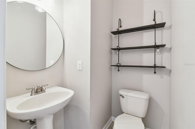 3530 Brook Crossing Dr, Brandon, FL 33511 - half bath featuring toilet and baseboards