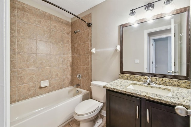 3530 Brook Crossing Dr, Brandon, FL 33511 - bathroom with vanity and washtub / shower combination