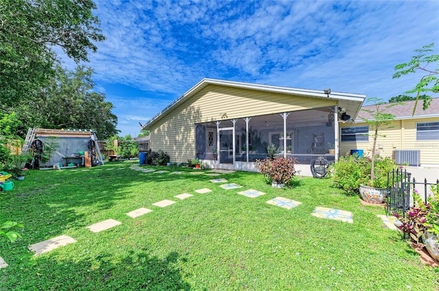 1908 N Brink Ave, Sarasota, FL 34234 - back of property featuring a sunroom