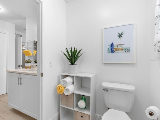 1675 E Grovehill Rd, Palm Harbor, FL 34683 - full bath featuring vanity and toilet