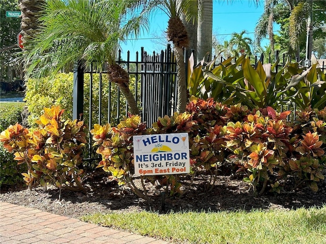 459 Haven Point Dr, Treasure Island, FL 33706 - exterior view
