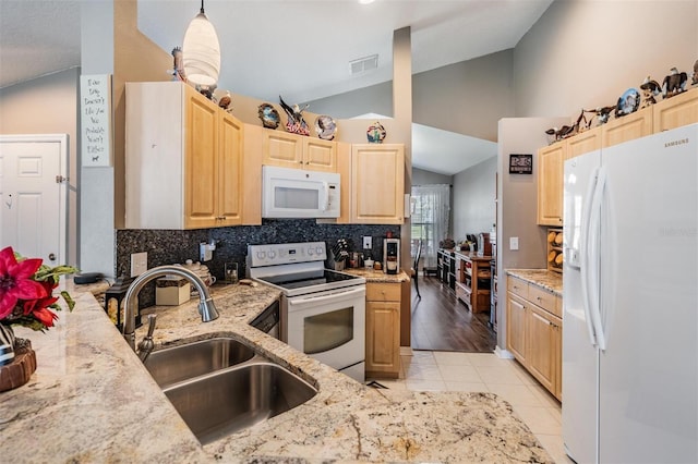 24449 Mistwood Ct, Lutz, FL 33559 - photo 9