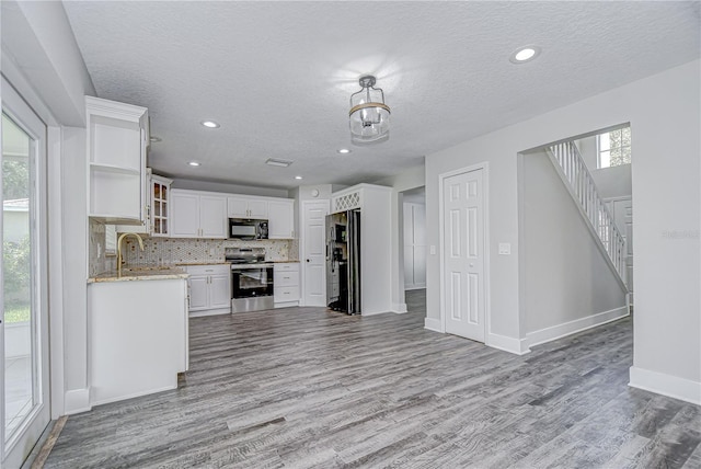 12928 Kings Lake Dr, Gibsonton, FL 33534 - photo 9