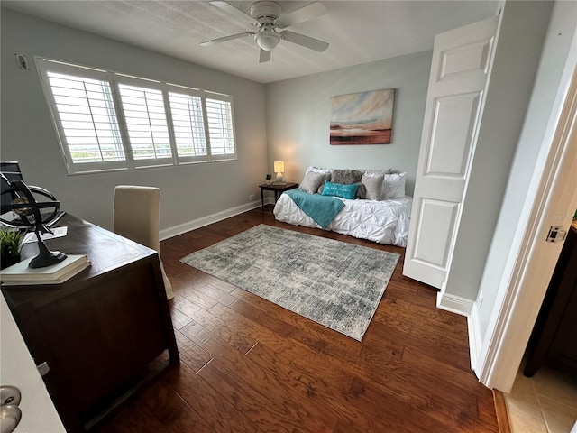 1365 Snell Isle Blvd NE Unit 6E, Saint Petersburg, FL 33704 - bedroom featuring dark wood-style flooring, a ceiling fan, and a desk