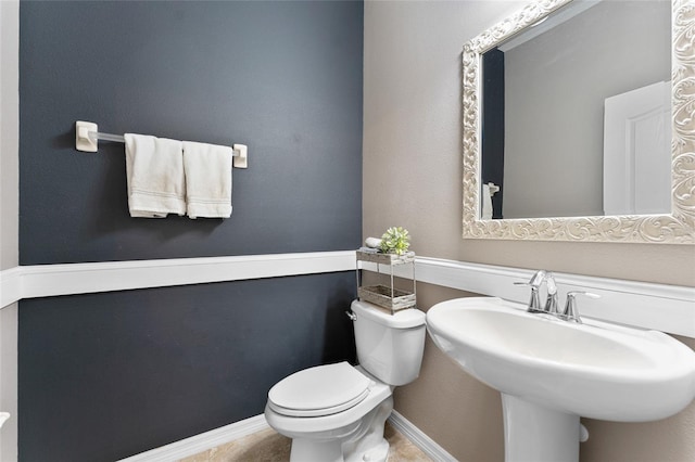 1604 Acadia Harbor Pl, Brandon, FL 33511 - bathroom featuring a sink and toilet