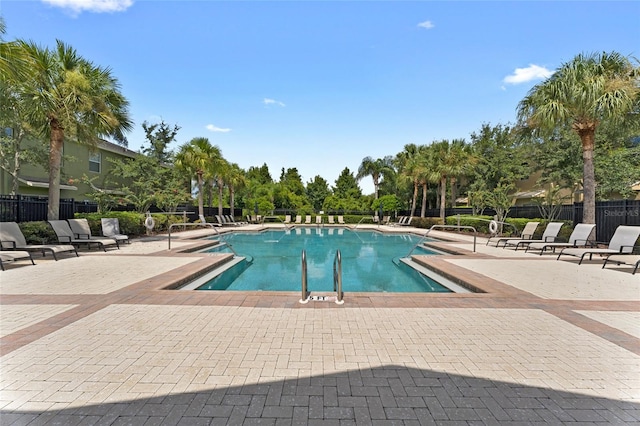 1604 Acadia Harbor Pl, Brandon, FL 33511 - community pool with a patio area