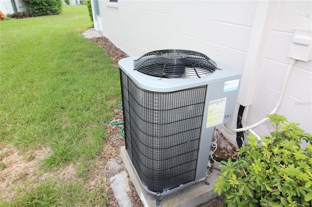 402 Dorchester Pl Unit 44, Sun City Center, FL 33573 - exterior view of a cooling unit
