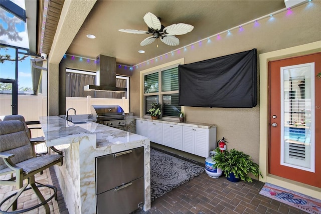 10313 Scarlet Chase Dr, Riverview, FL 33569 - view of patio / terrace with an outdoor kitchen and a ceiling fan