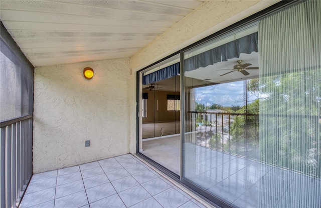 700 Starkey Rd Unit 1145, Largo, FL 33771 - unfurnished sunroom featuring ceiling fan