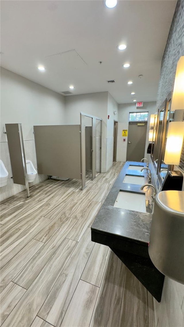 27312 Edenfield Dr, Wesley Chapel, FL 33544 - building lobby featuring recessed lighting and a sink