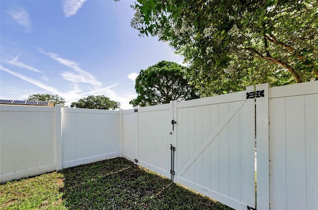 1800 Mapleleaf Blvd, Oldsmar, FL 34677 - view of yard featuring a gate