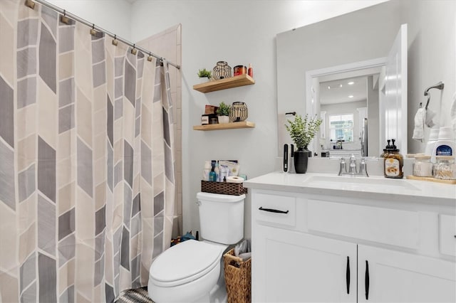 6352 Mooring Line Cir, Apollo Beach, FL 33572 - bathroom with vanity, a shower with curtain, and recessed lighting