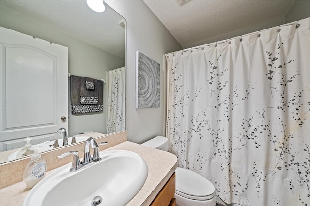 2349 Willimette Dr, Wesley Chapel, FL 33543 - full bath featuring vanity, a textured ceiling, and a shower with shower curtain