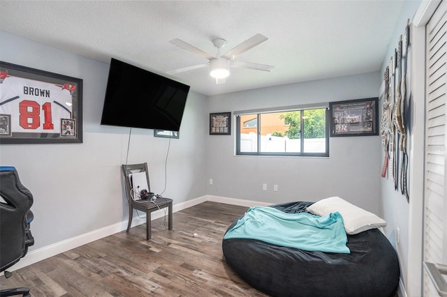 2701 Herndon St, Valrico, FL 33596 - sitting room featuring wood finished floors and a ceiling fan
